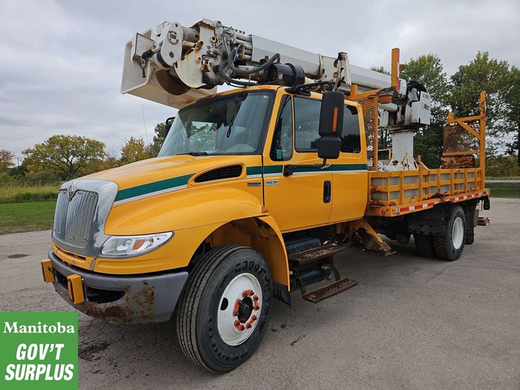2009-international-durastar-4400-image-1