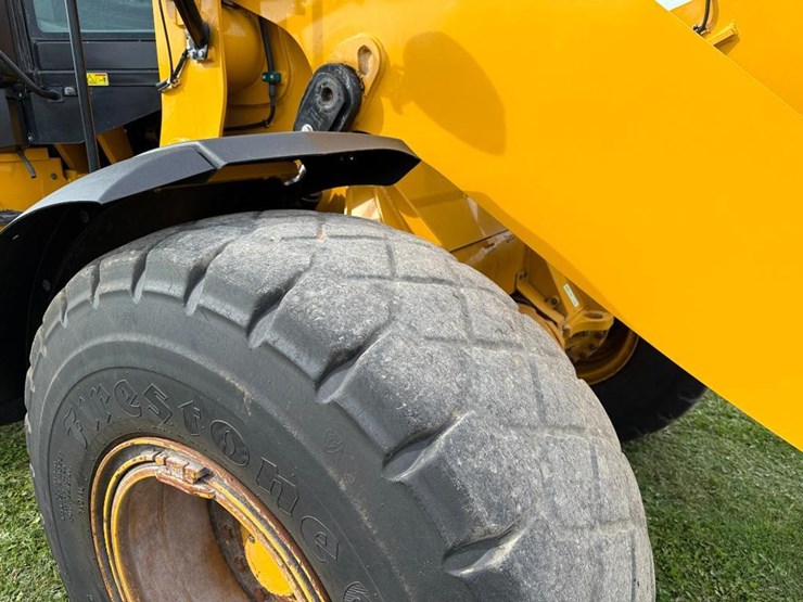 caterpillar-938m-image-9
