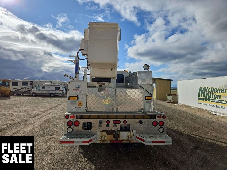 2015-international-durastar-4400-image-6