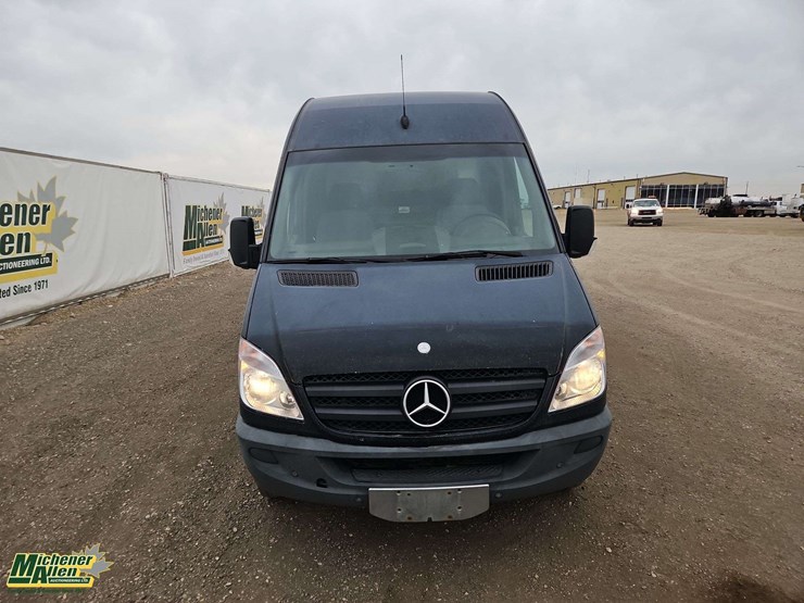 2013-mercedes-benz-sprinter-3500-image-12