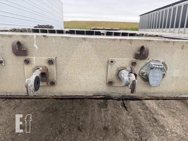 flatbed-semi-trailer-image-16