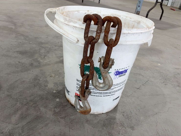 pair-of-17'-heavy-chains-with-hooks-image-2