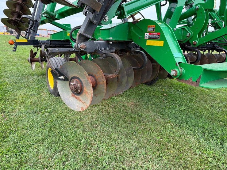 john-deere-2623-image-15