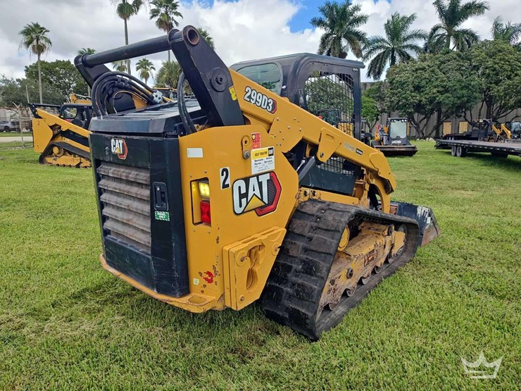 2021-caterpillar-299d3-image-3