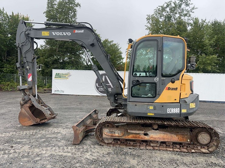 2017-volvo-ecr88d-image-8