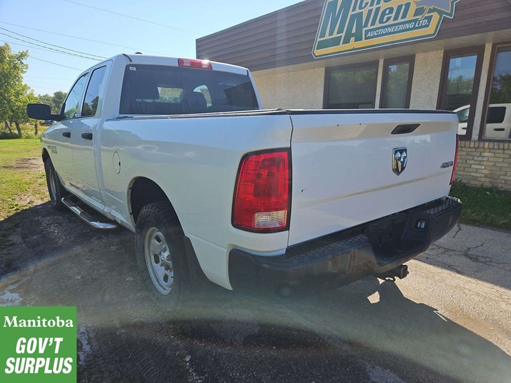 2015-dodge-1500-image-8