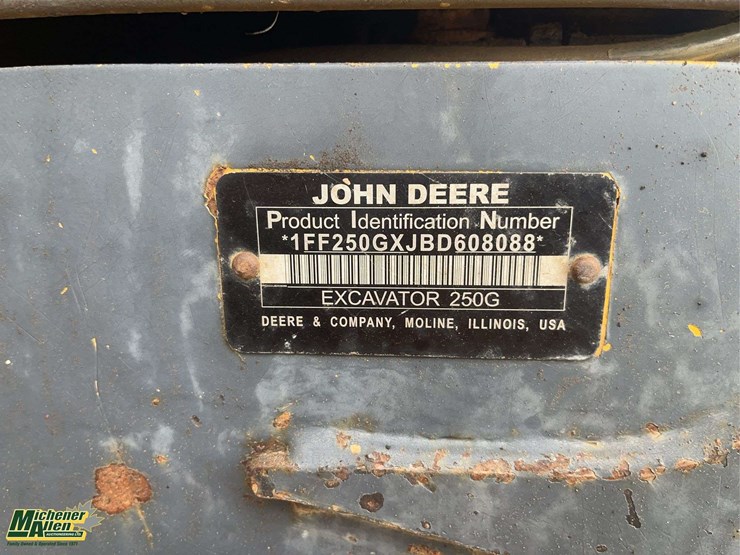 2011-deere-250g-lc-image-23