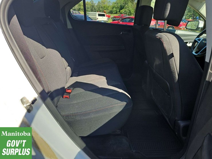 2017-chevrolet-equinox-image-23