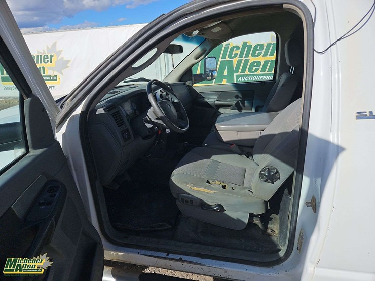 2007-dodge-ram-3500-image-13