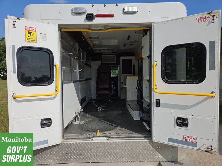 2020-chevrolet-express-s/a-ambulance-image-19