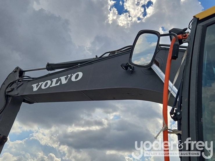 2021-volvo-ec200el-image-70