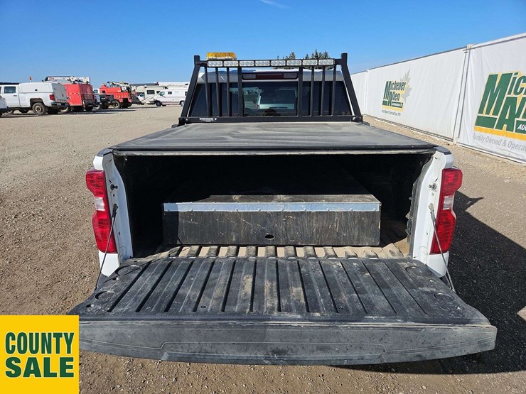 2022-chevrolet-silverado-1500-image-15
