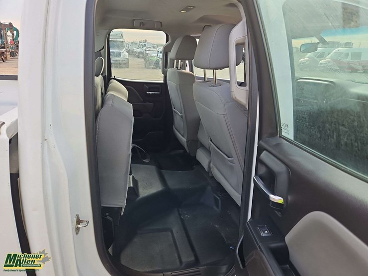 2017-gmc-sierra-1500-image-16