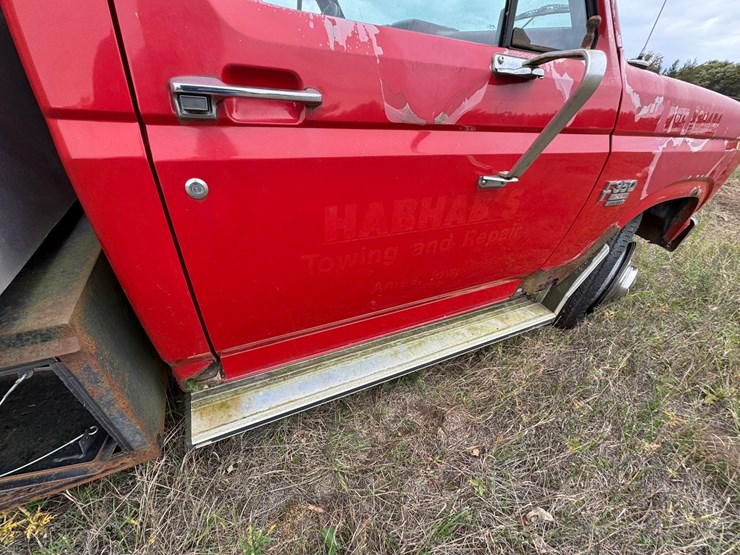 ford-f350-xl-image-30