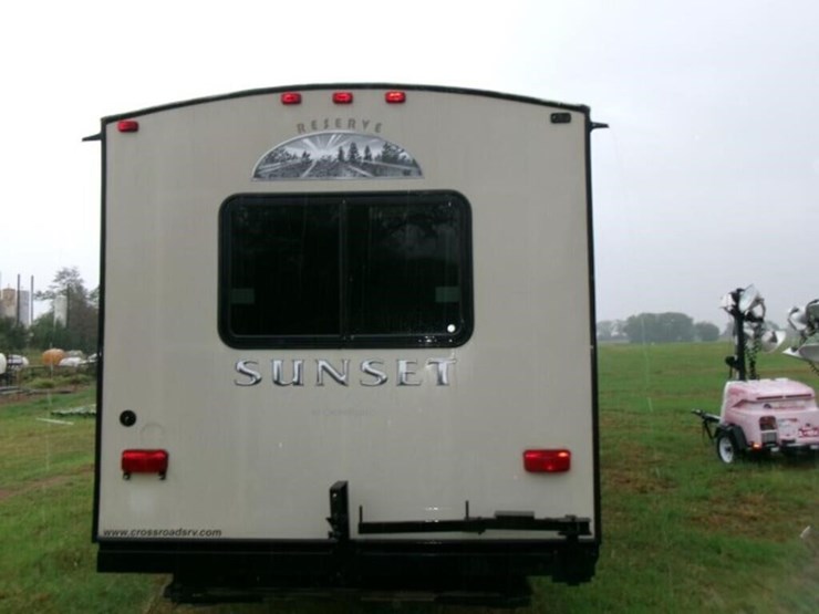 2013-sunset-trail-camper-image-22