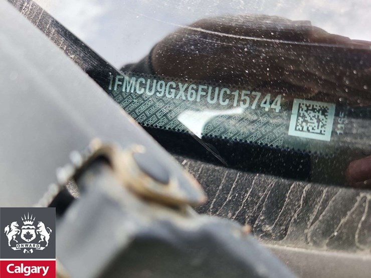 2015-ford-escape-se-image-32