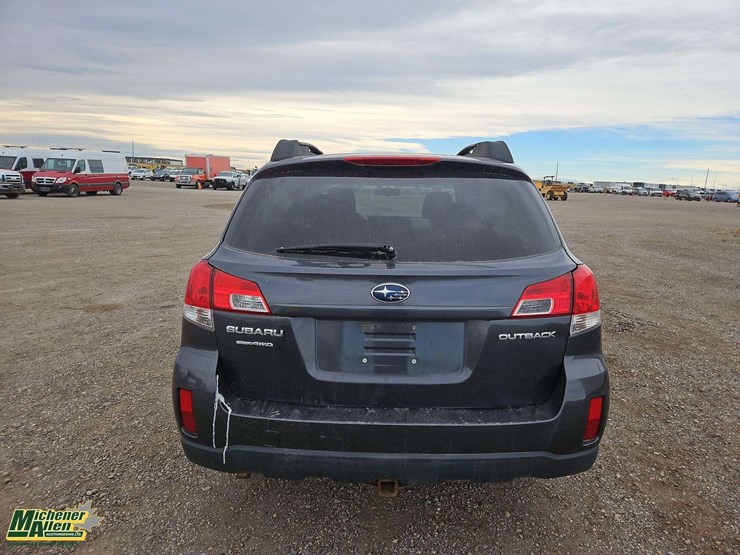 2011-subaru-outback-image-8