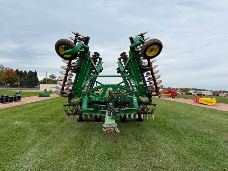 john-deere-2623-image-2