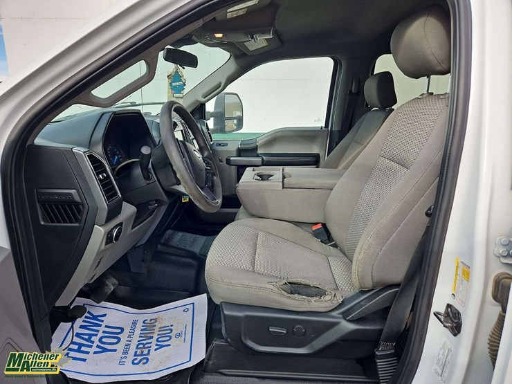 2020-ford-f350-image-14