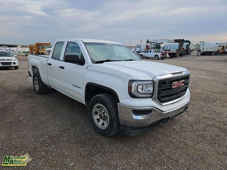 2017-gmc-sierra-1500-image-2