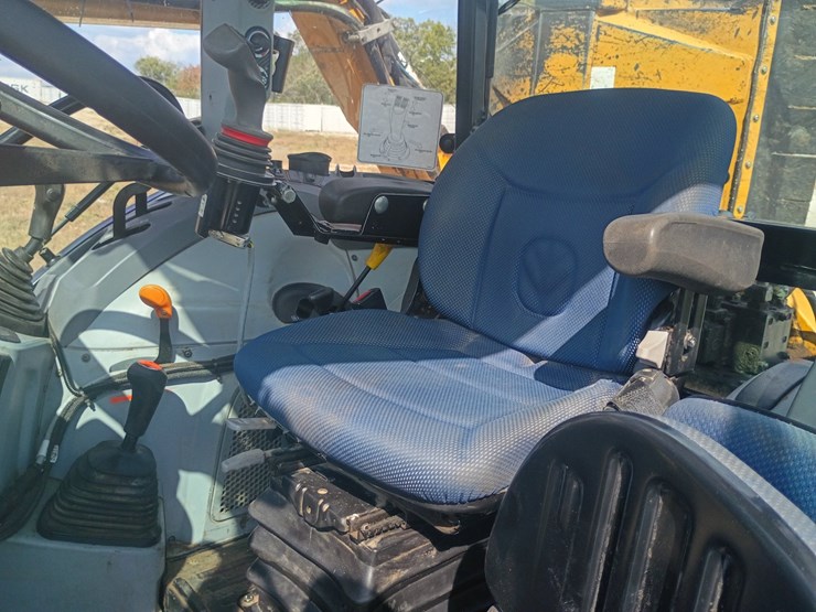 2021-new-holland-ts6.110-image-31