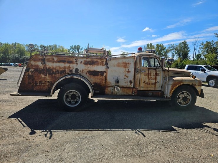 #2535-•-1949-ford-f-7-fire-truck-image-6