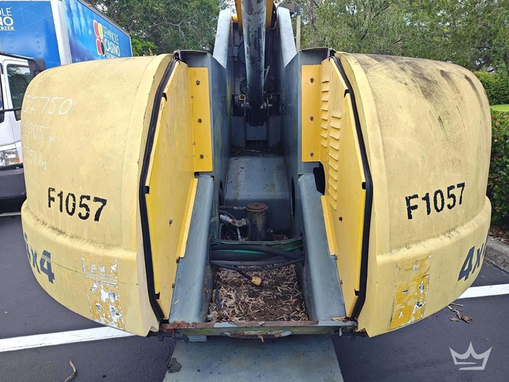 2005-manitowoc-t40-4x4-40ft-articulating-boom-lift-image-21