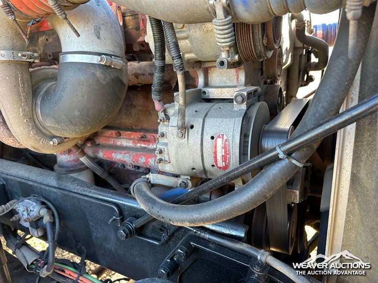 2011-kenworth-t800-image-47