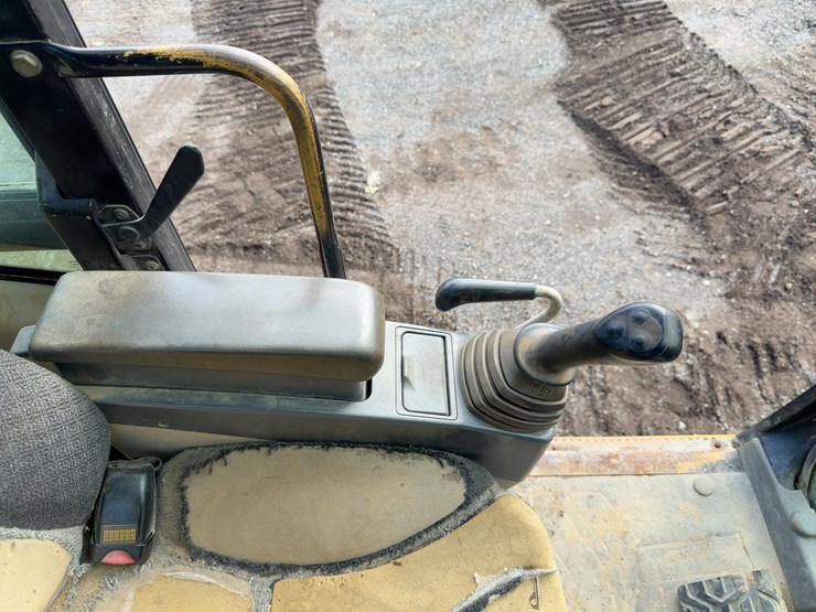 2006-caterpillar-315cl-image-38