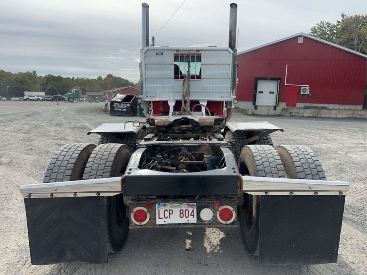 2022-peterbilt-389-image-6