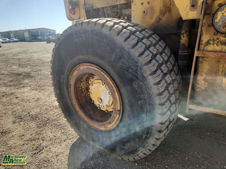 1980-caterpillar-950-image-10