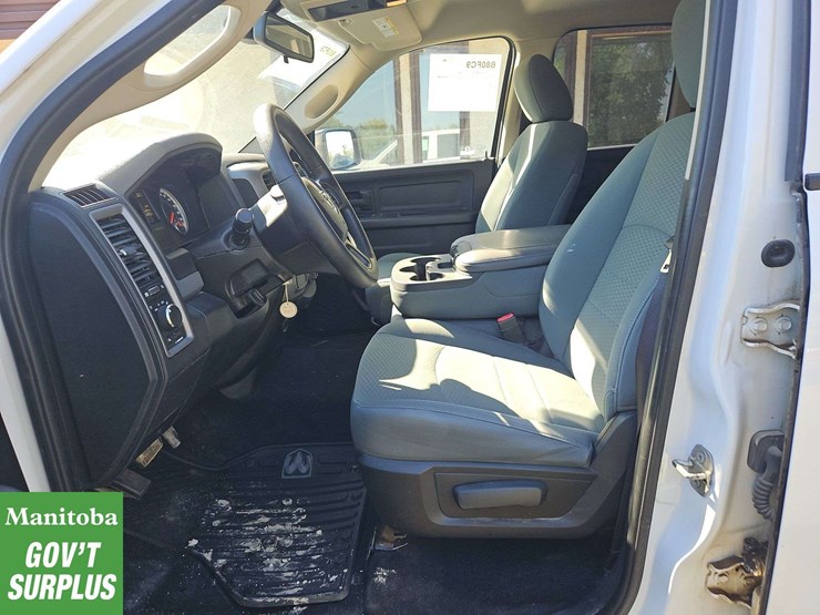 2015-dodge-1500-image-17