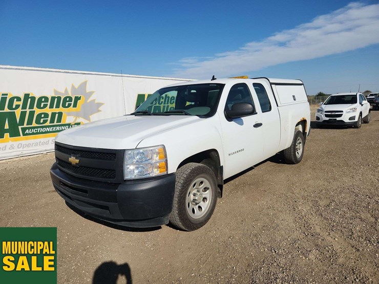 2011-chevrolet-silverado-1500-image-1