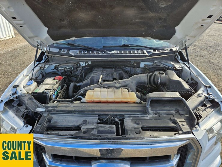 2016-ford-f150-image-26