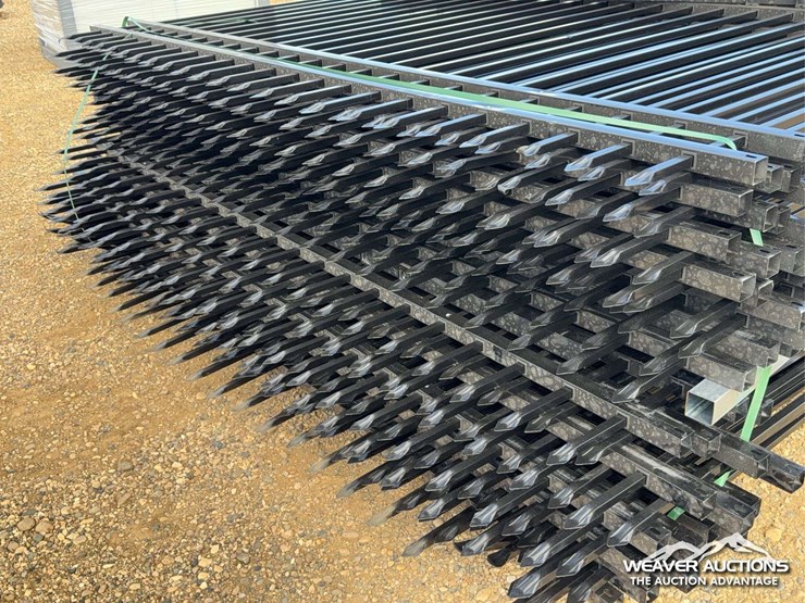 qty-of-(24)-10-ft.-galvanized-steel-fence-image-7