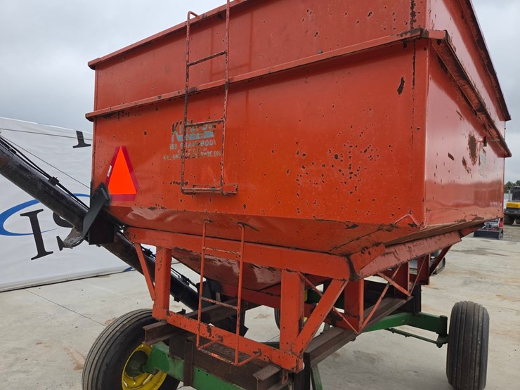 john-deere-1065a-image-23