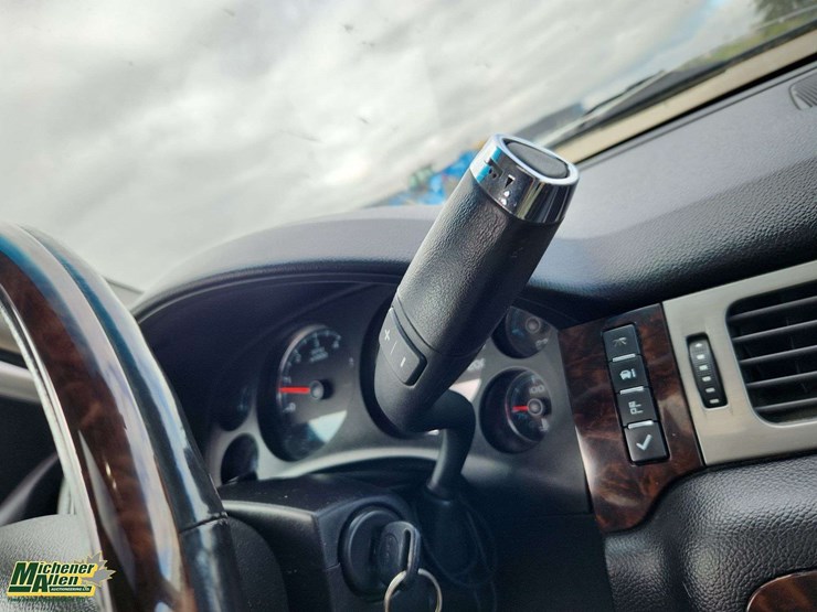 2014-gmc-yukon-xl-denali-image-27
