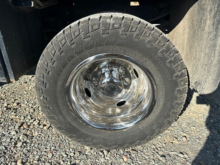 2017-ford-f350-xl-image-71