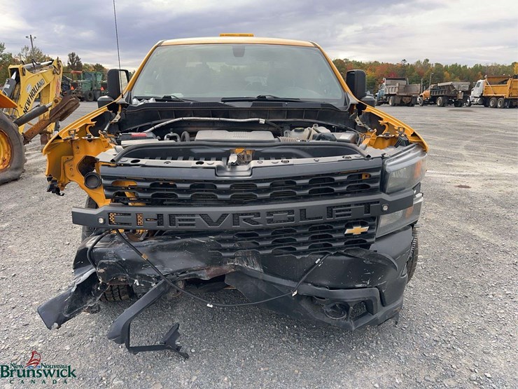 2021-chevrolet-silverado-1500-image-2