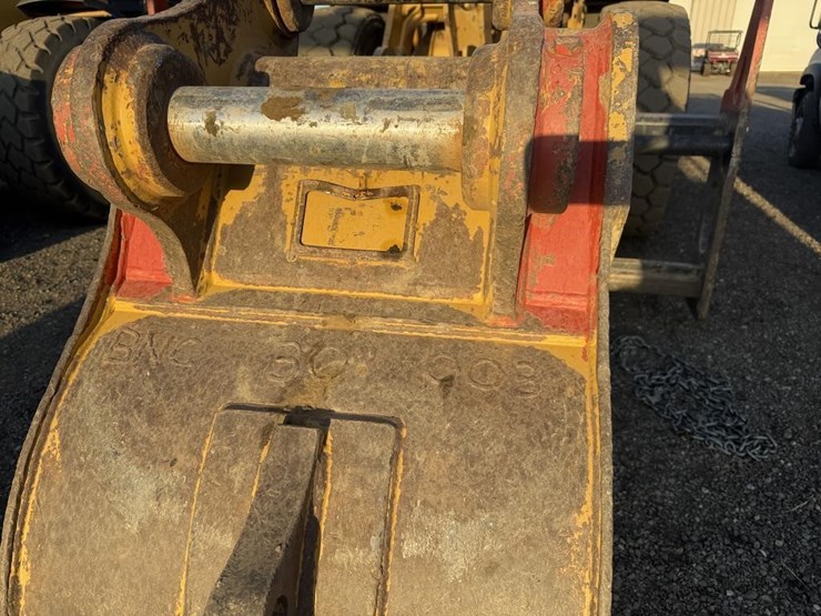caterpillar-12-image-3