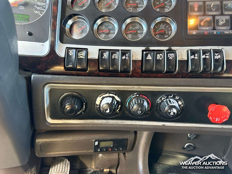 kenworth-w900-image-21