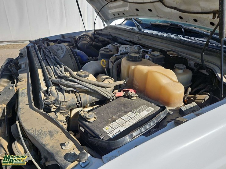 2010-ford-f550-image-21