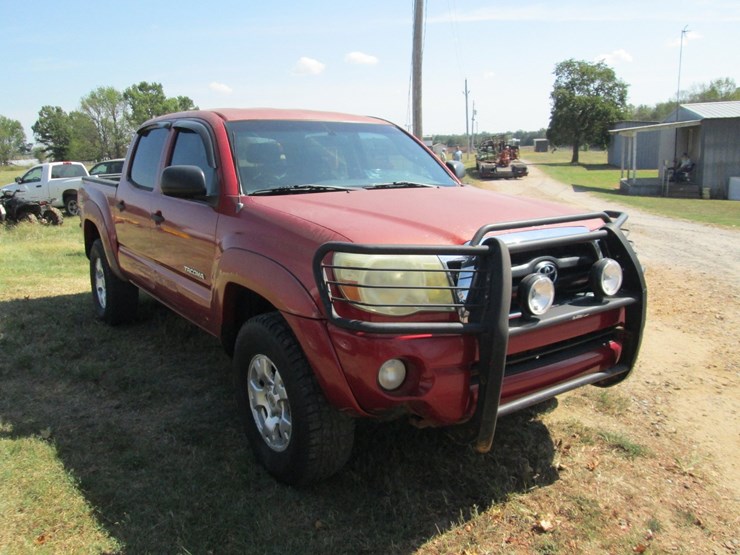 2005-toyota-tacoma-image-2