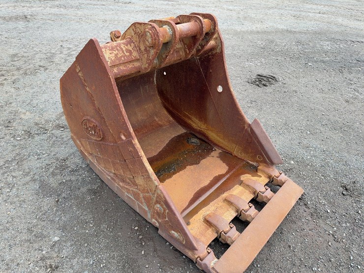 35”-bucket-for--excavator-image-2
