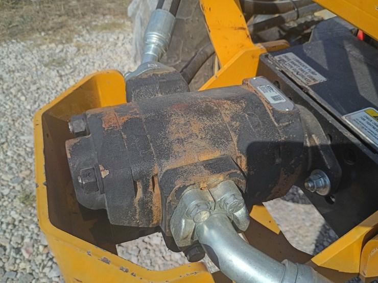 2021-new-holland-ts6.110-image-26