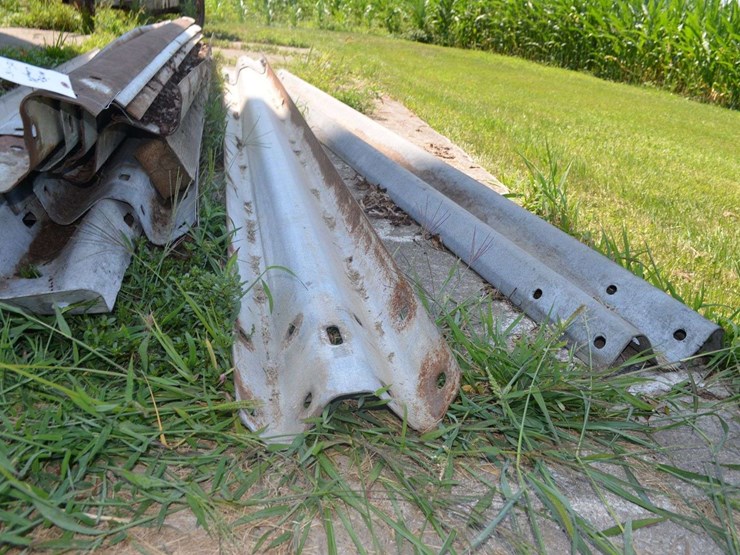 misc-length-pile-of-guardrail-image-6