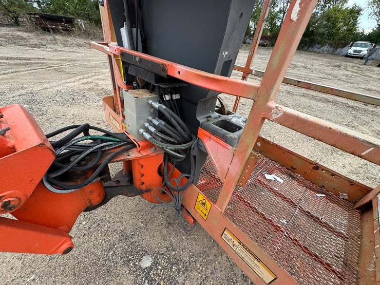 2005-jlg-450aj-image-37