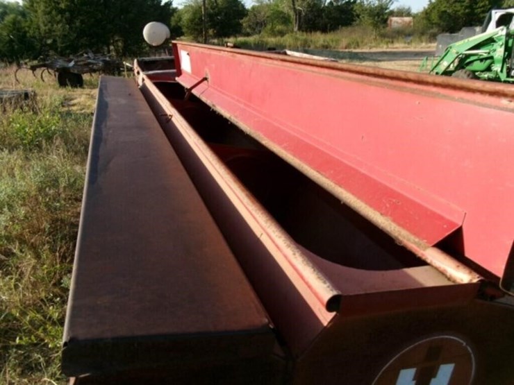 drill,-international-harvestor-16-hole-image-6