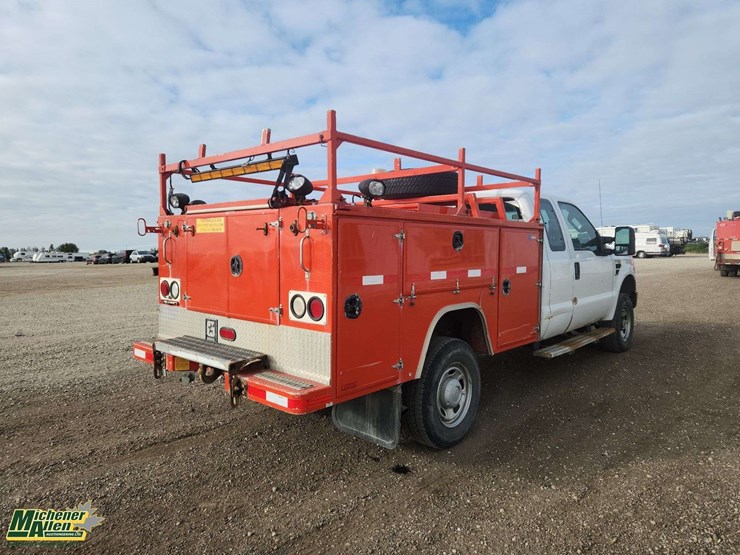 2010-ford-f350-image-4