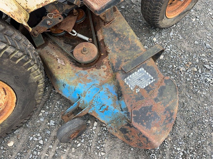 bolens-h-16-lawn-tractor-with-blower-and-snow-blade--no-engine-image-13